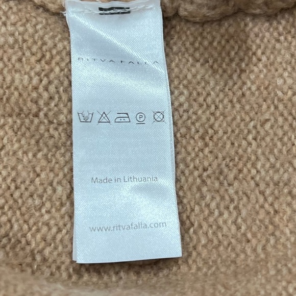 Ritva Falla V Neck Merino Wool Blend Cardigan Runs Large. - Picture 10 of 10